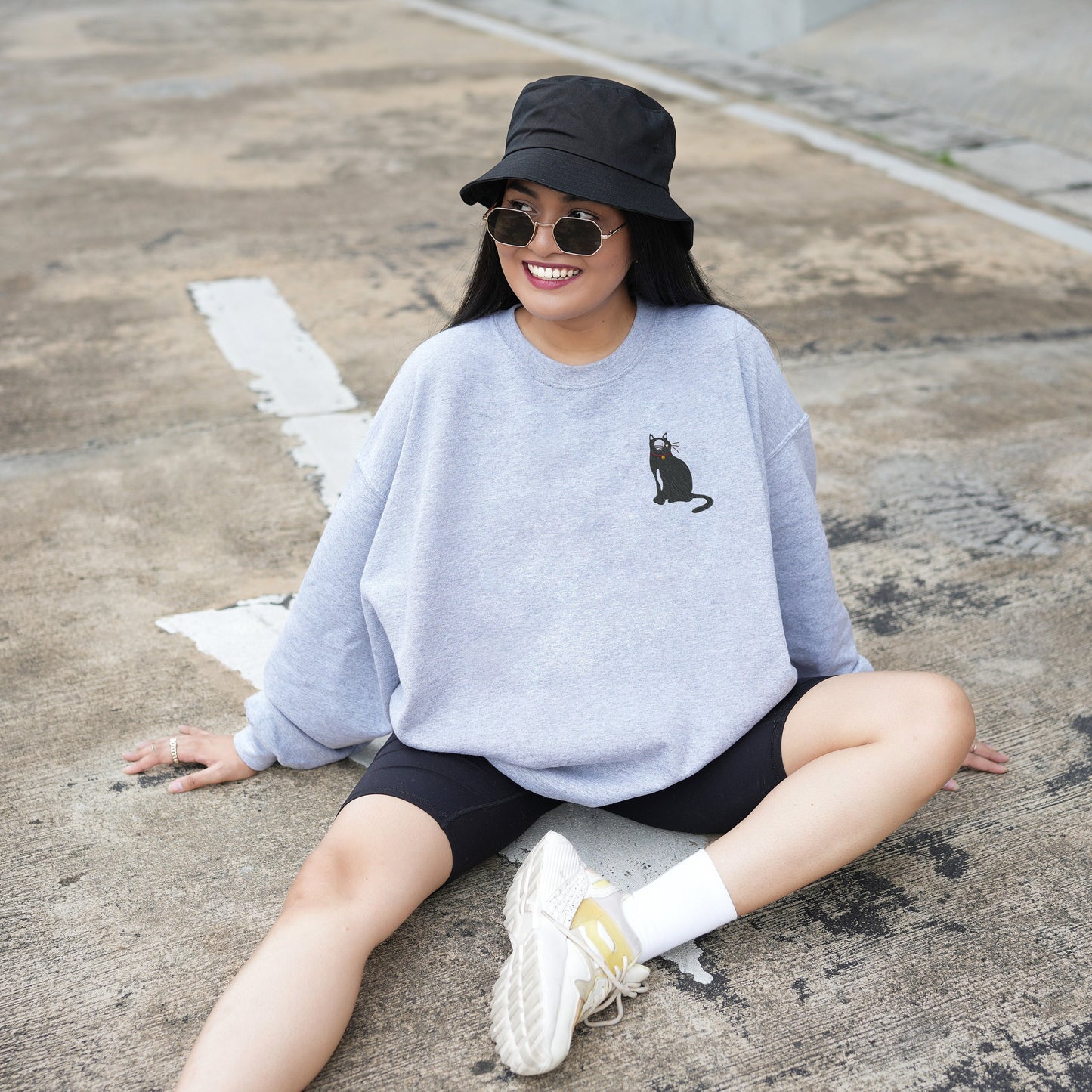 Black Cat Embroidery Sweatshirt